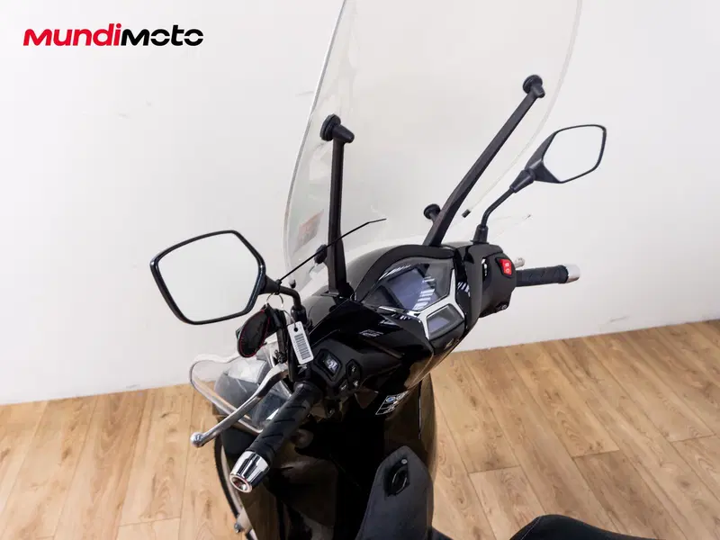 Honda SH 350i Sport (2025 - 26) (11)