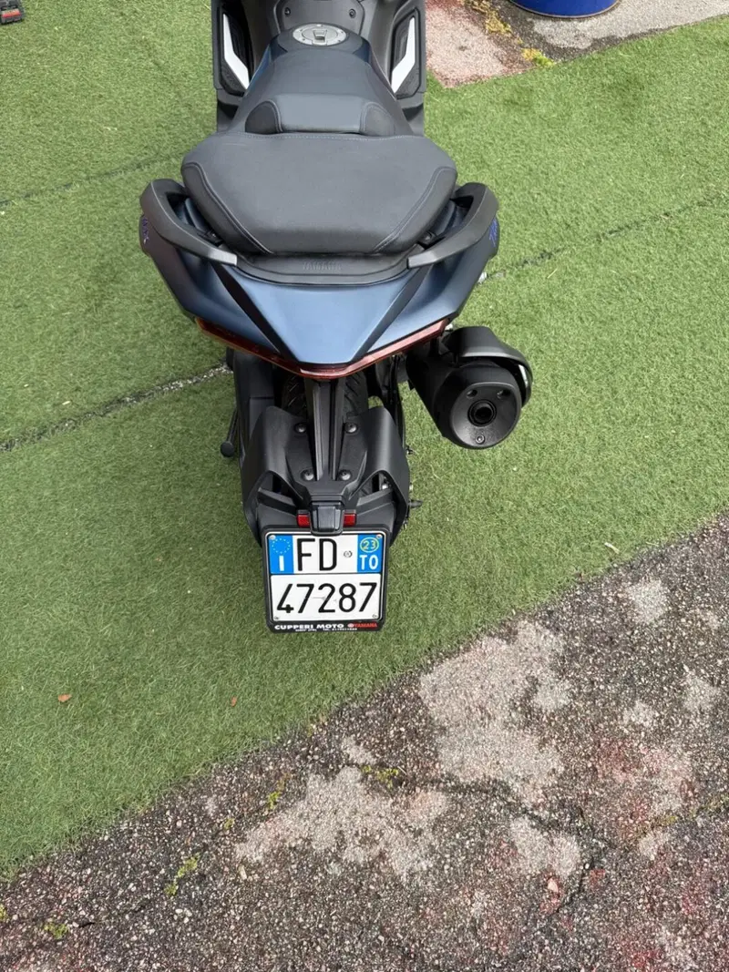 Yamaha T-Max 560 (2022 - 24) (6)