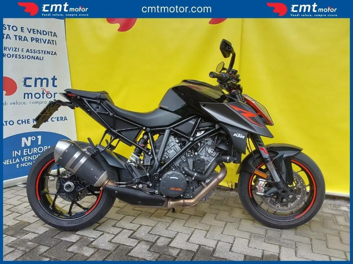 KTM 1290 Super Duke R (2019) (3)