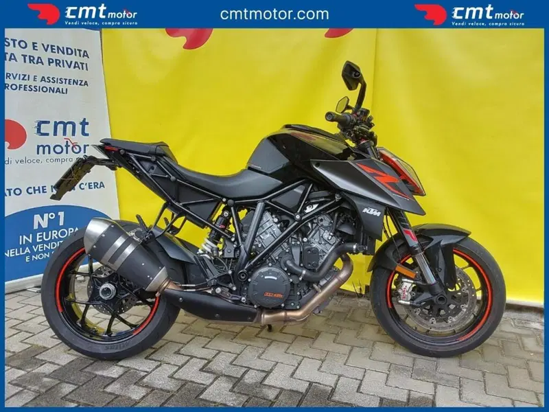 KTM 1290 Super Duke R (2019) (3)