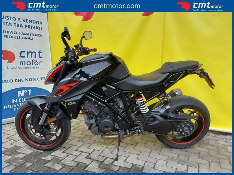 KTM 1290 Super Duke R (2019) (4)