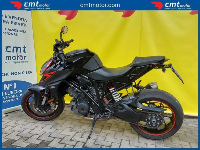 KTM 1290 Super Duke R (2019) (5)
