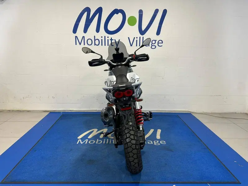 Moto Guzzi V85 TT (2024 - 26) (3)