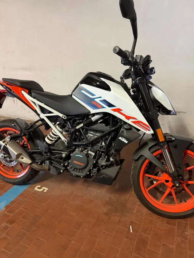 KTM 125 Duke (2021 - 23) (2)