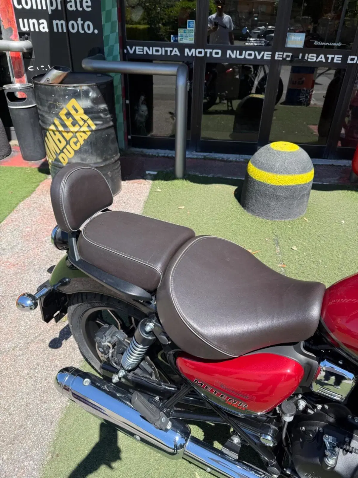 Royal Enfield Meteor 350 (2021 - 26) (11)