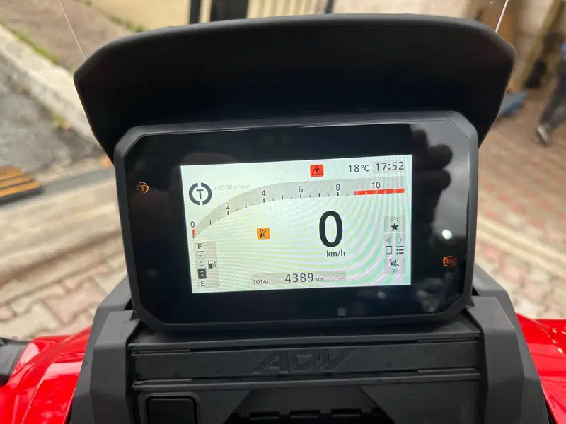 Honda ADV 350 (2025 - 26) (7)