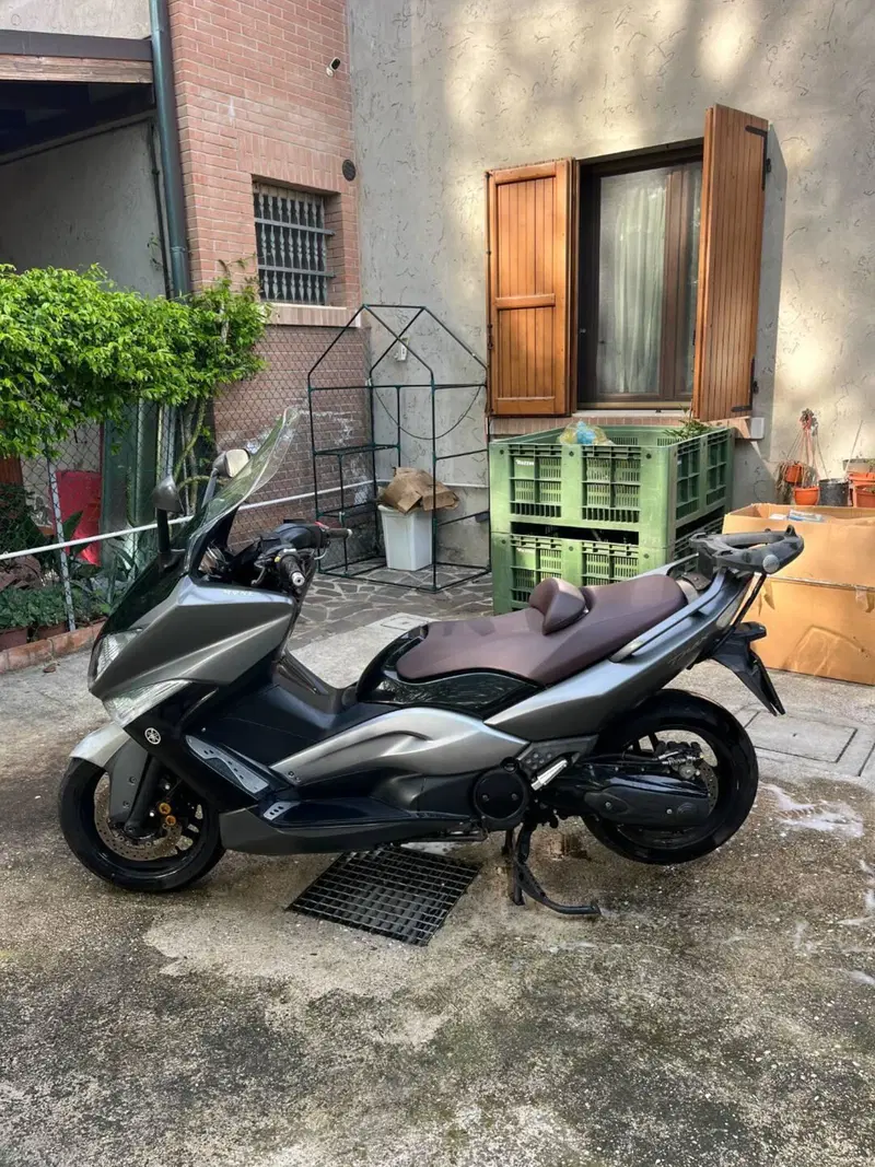 Yamaha T-Max 500 (2008 - 12) (2)