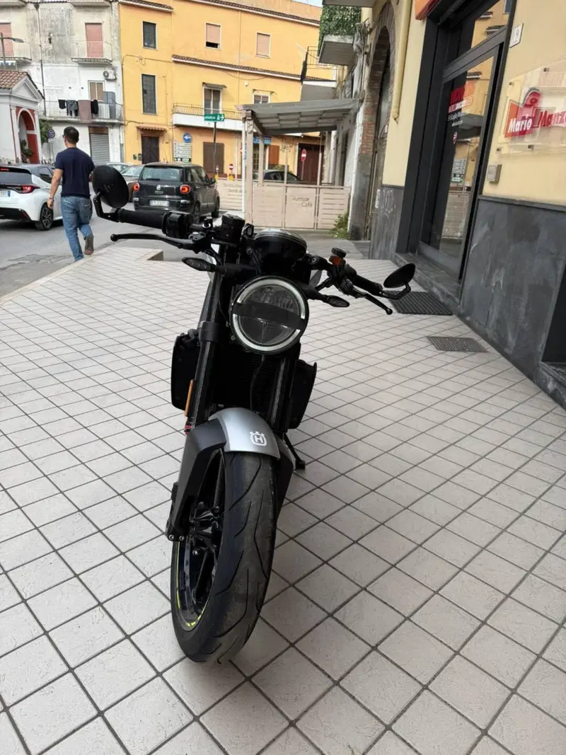 Husqvarna Vitpilen 701 (2018 - 19) (3)