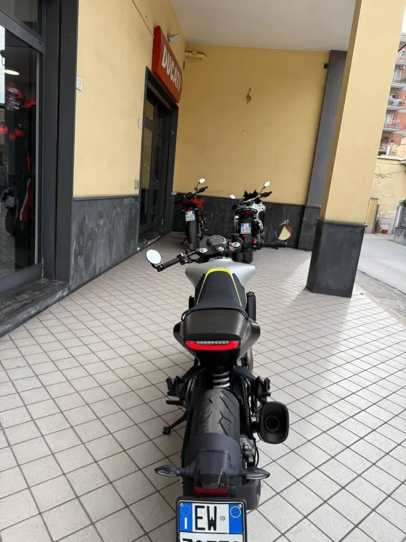 Husqvarna Vitpilen 701 (2018 - 19) (5)