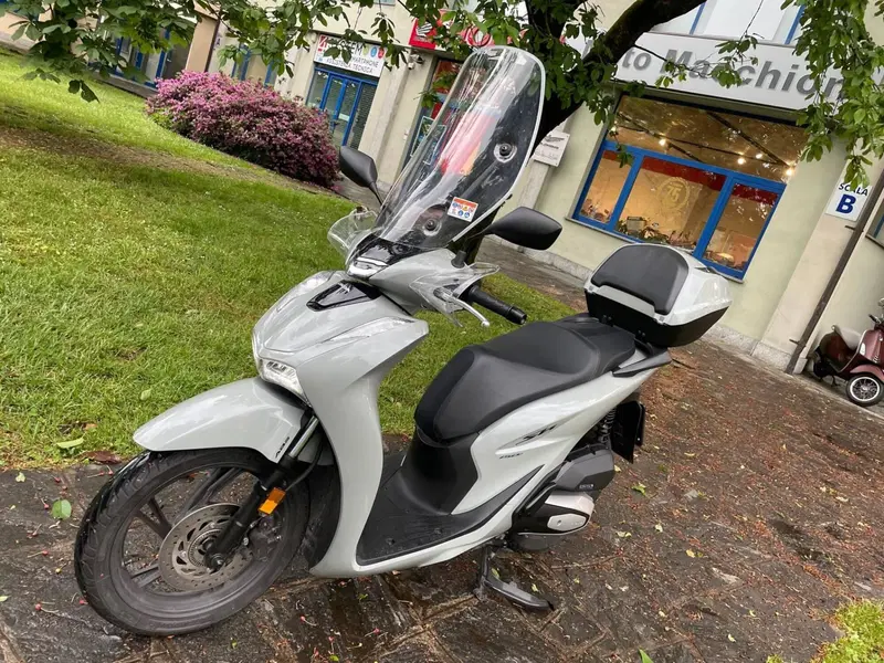 Honda SH 150i (2024 - 25) (5)