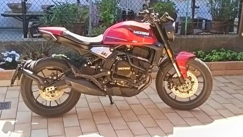 Moto Morini SEIEMMEZZO STR (2022 - 26) (2)