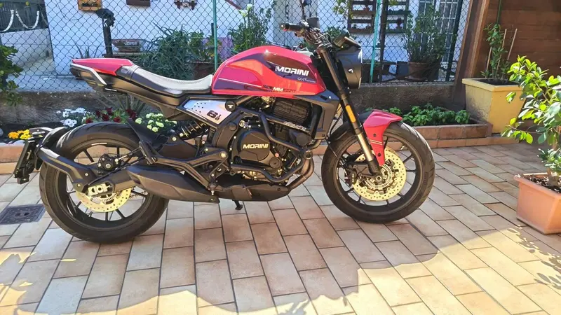 Moto Morini SEIEMMEZZO STR (2022 - 26) (3)