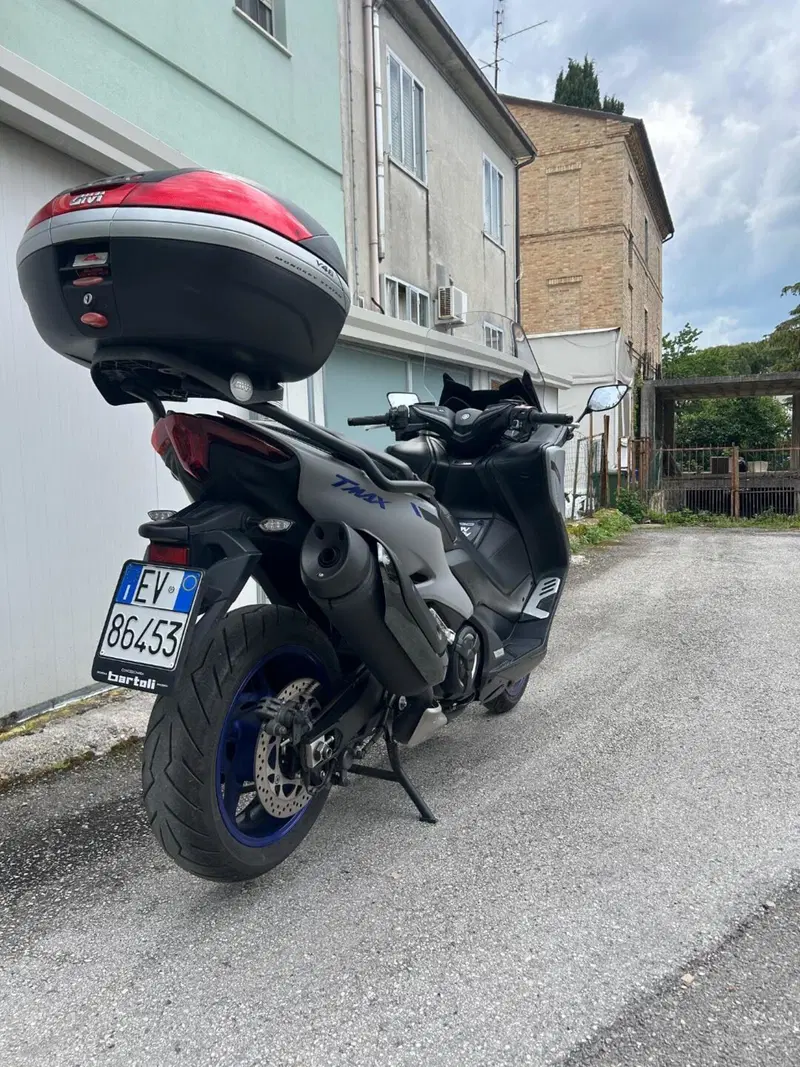 Yamaha T-Max 560 (2020 - 21) (5)