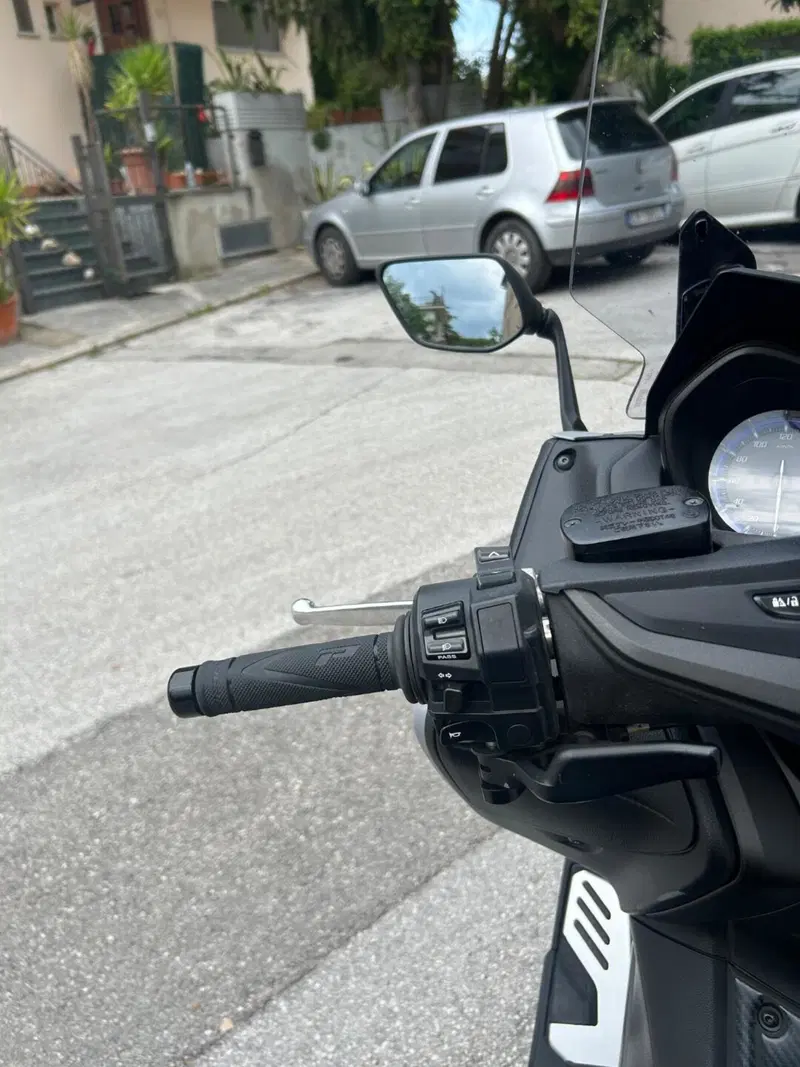 Yamaha T-Max 560 (2020 - 21) (18)