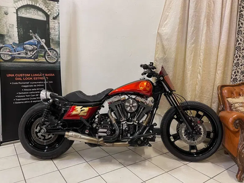 Harley-Davidson 1584 Street Glide (2008 - 10) - FLHX