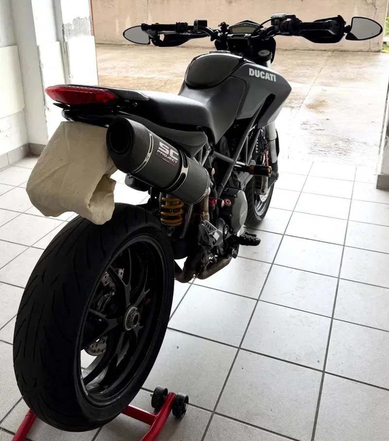 Ducati Hypermotard 796 (2012) (2)