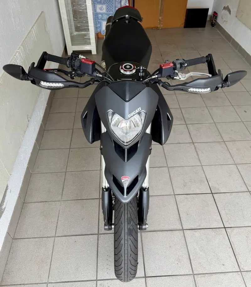 Ducati Hypermotard 796 (2012) (3)