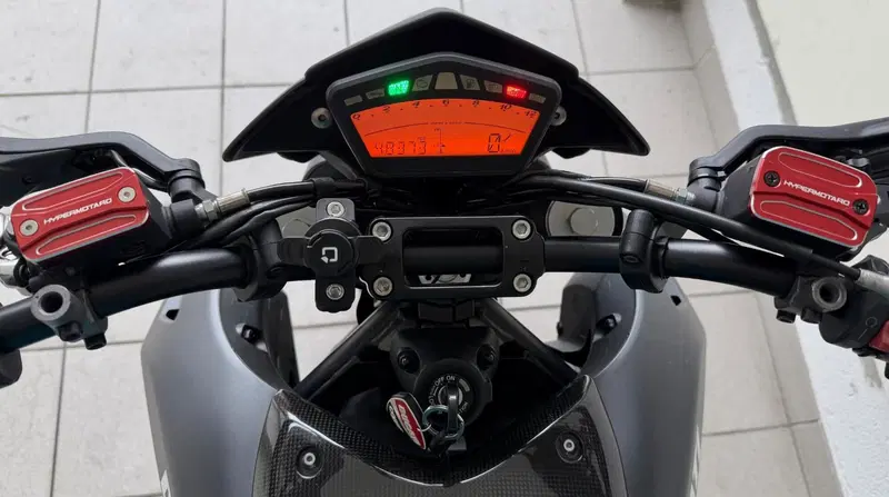 Ducati Hypermotard 796 (2012) (5)