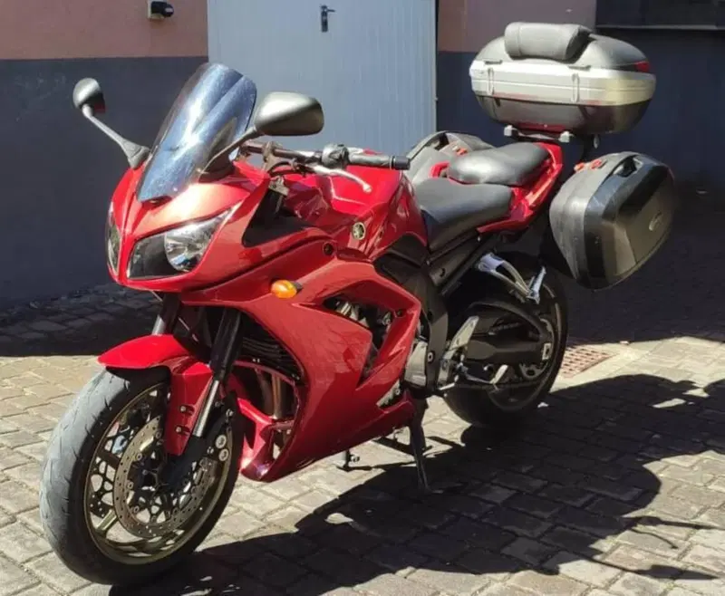 Yamaha FZ1 Fazer (2006 - 16) (4)