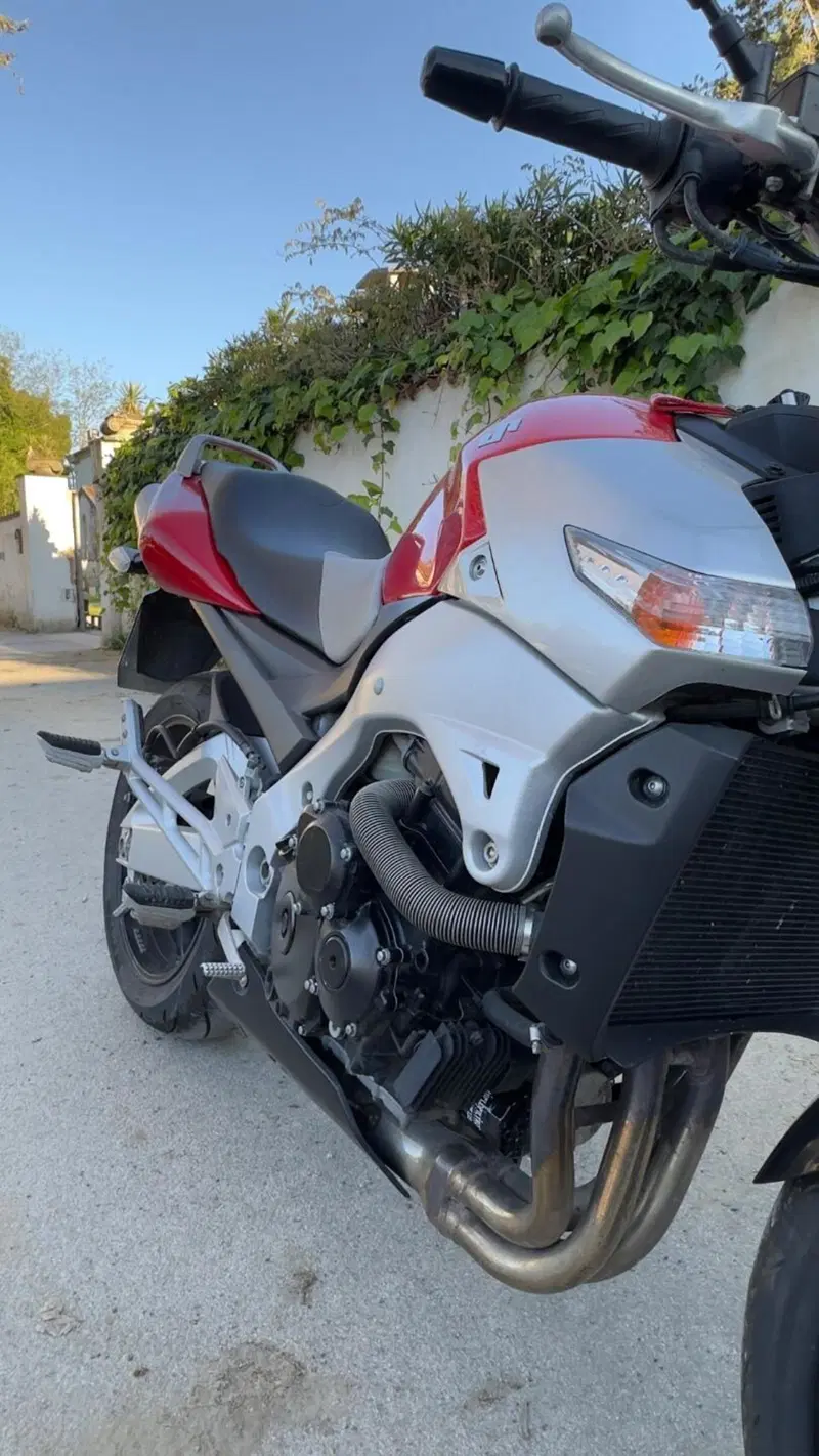 Suzuki GSR 600 (2006 - 11) (3)