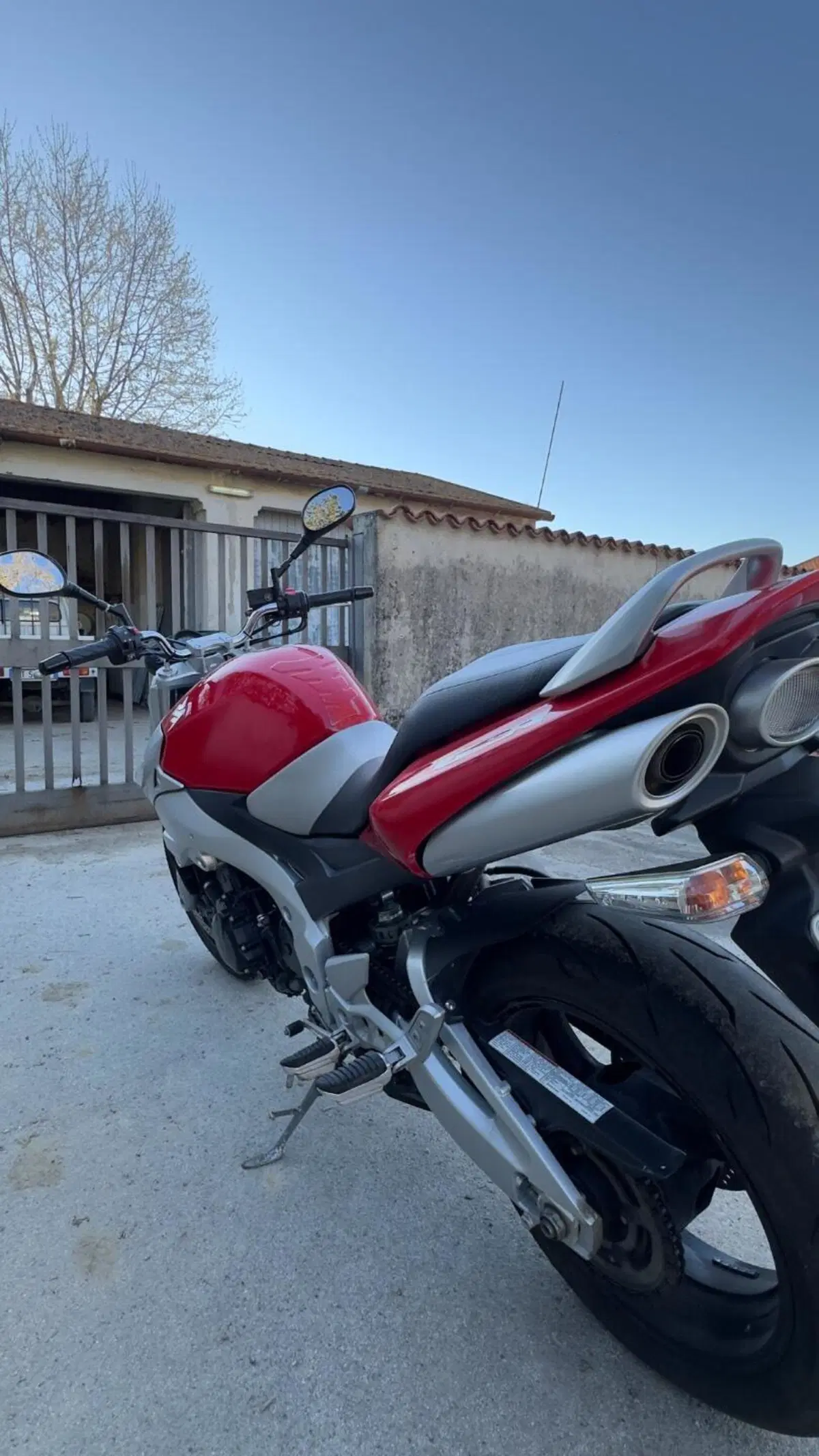 Suzuki GSR 600 (2006 - 11) (5)