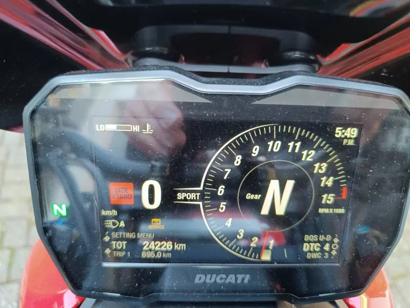 Ducati Streetfighter V4 1100 S (2021 - 22) (7)