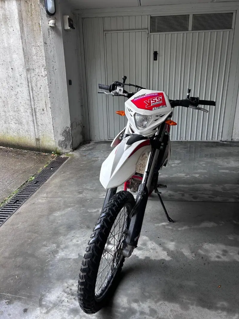 Betamotor RR 125 4T Enduro LC (2018 - 20) (3)