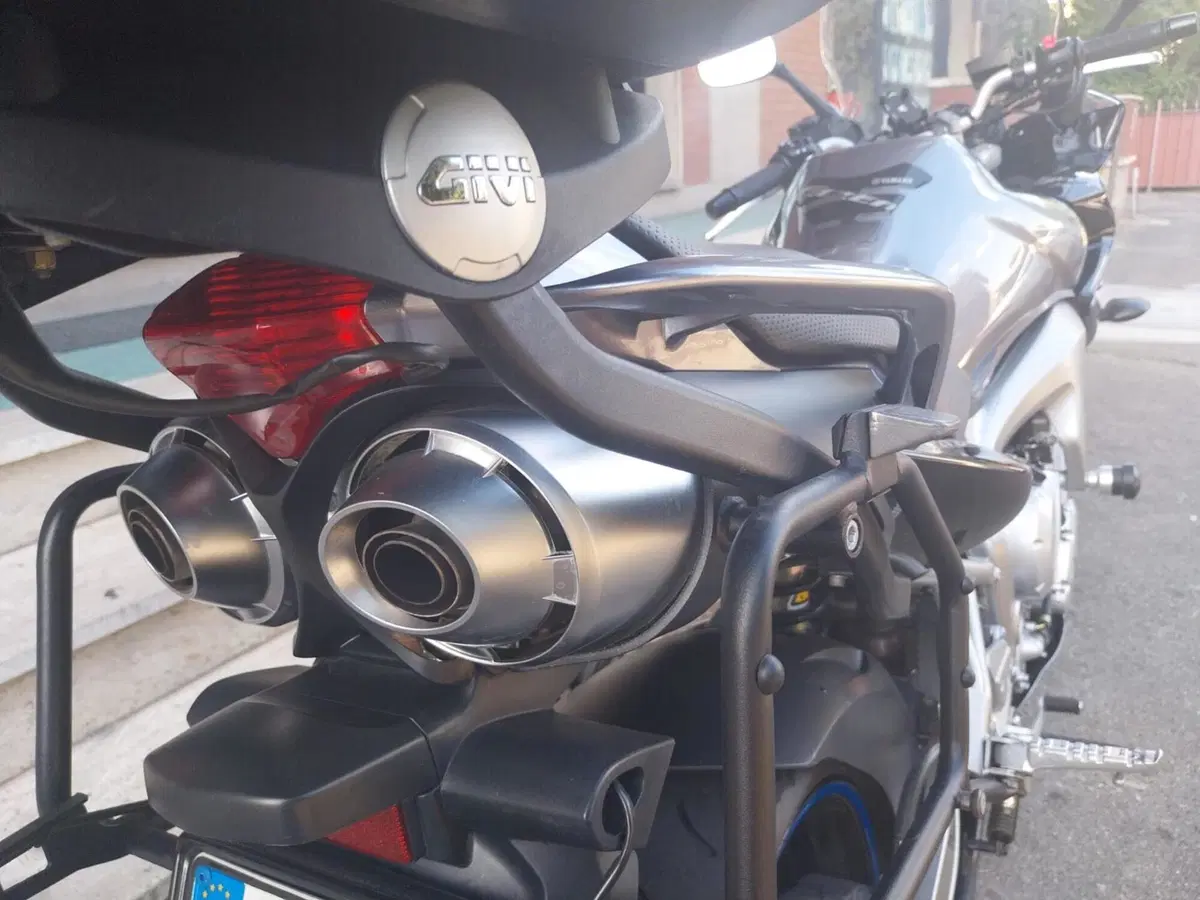 Yamaha FZ6 Fazer (2004 - 07) (2)