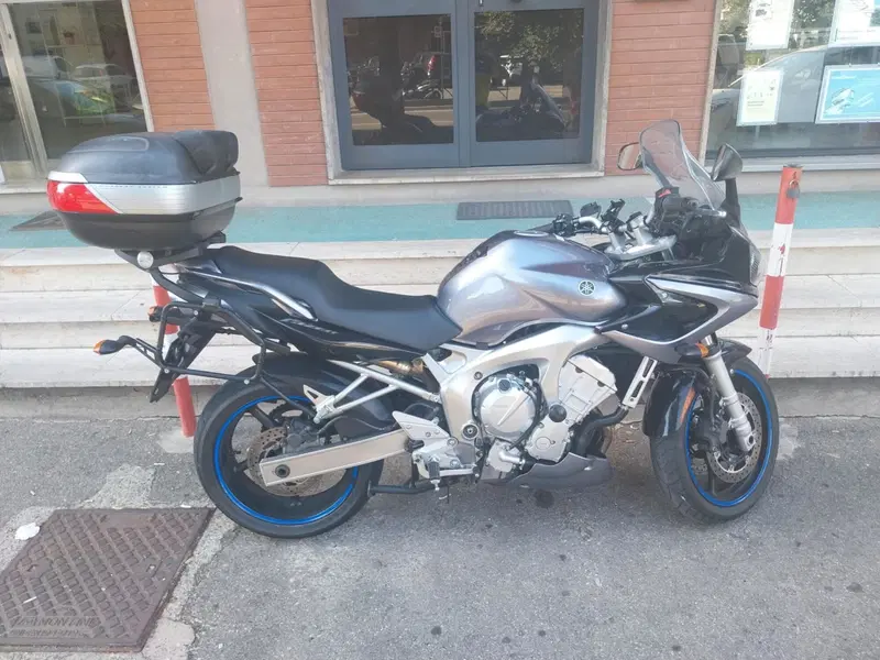 Yamaha FZ6 Fazer (2004 - 07) (3)