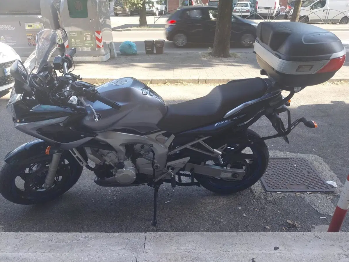 Yamaha FZ6 Fazer (2004 - 07) (4)