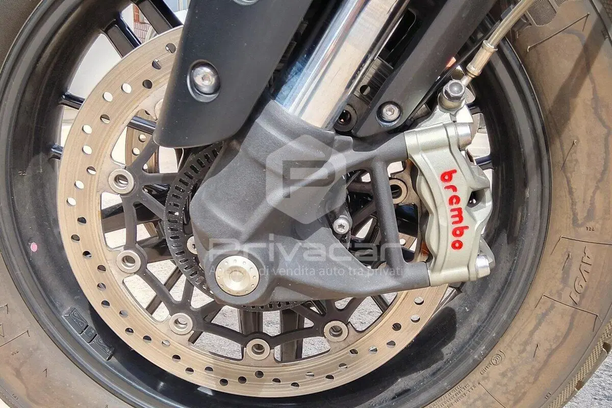 Triumph Rocket 3 R (2021 - 24) (15)