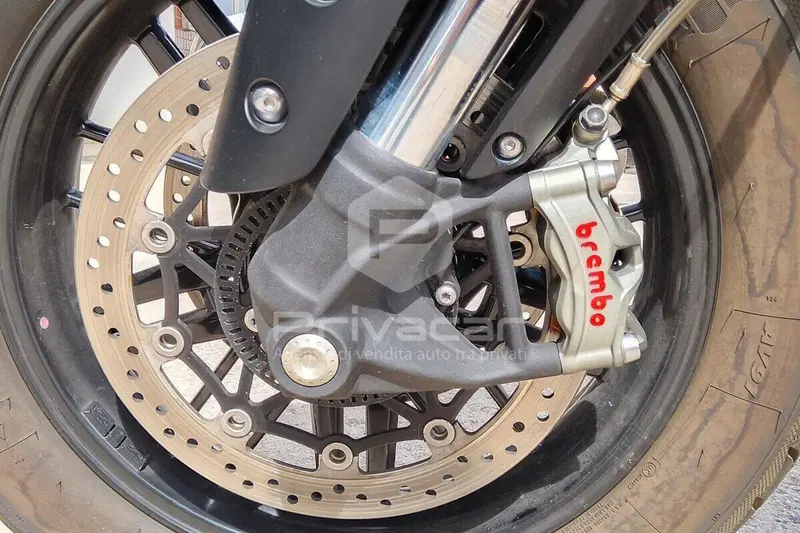 Triumph Rocket 3 R (2021 - 24) (15)