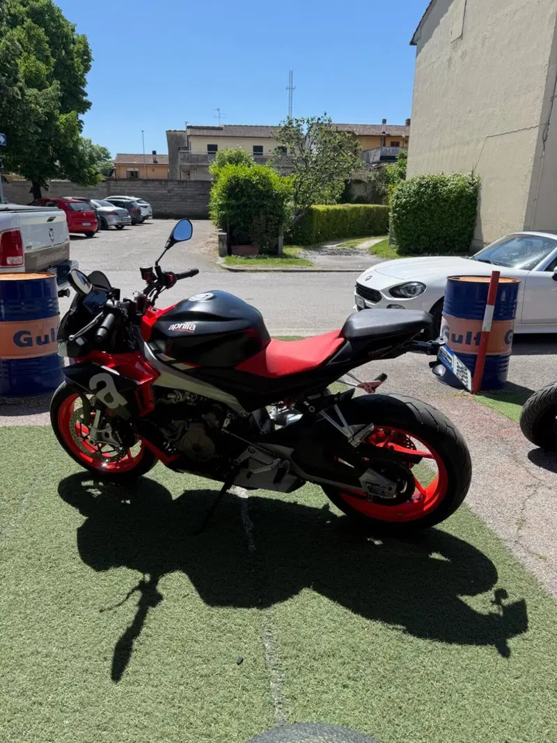Aprilia Tuono 660 (2021 - 25) (2)