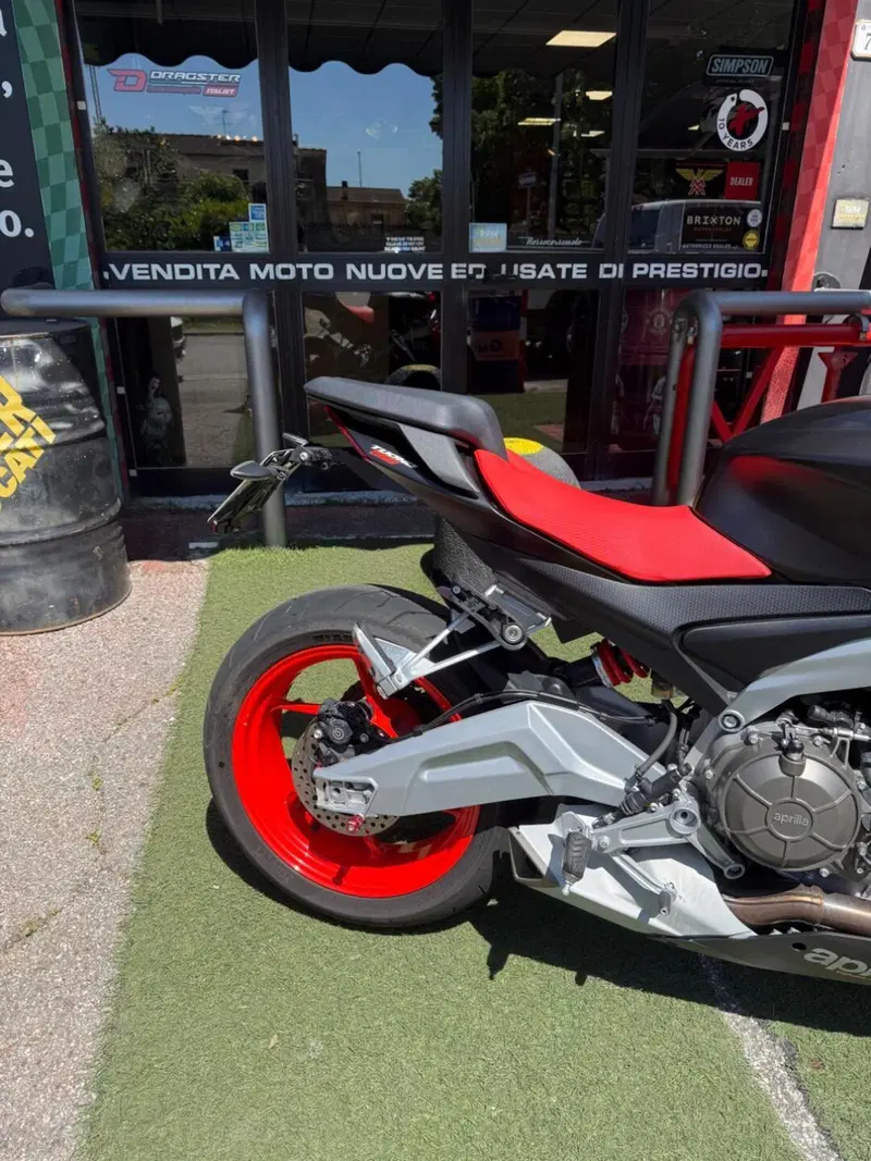 Aprilia Tuono 660 (2021 - 25) (9)