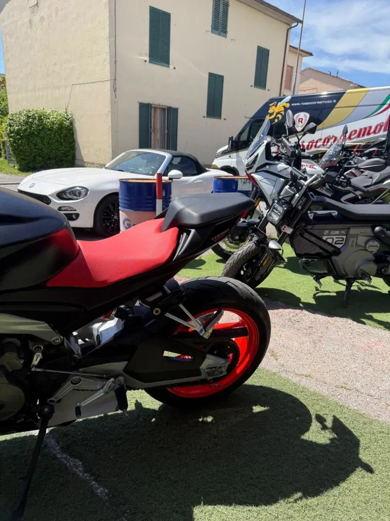 Aprilia Tuono 660 (2021 - 25) (14)