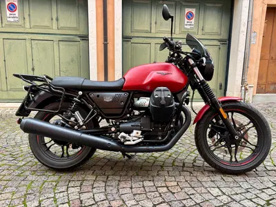 Moto Guzzi V7 III Stone (2017 - 20) usata