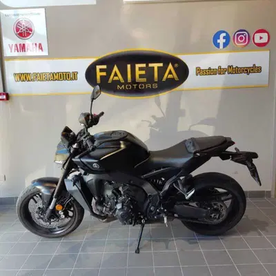 Yamaha MT-09 Y-AMT (2024 - 26) usata