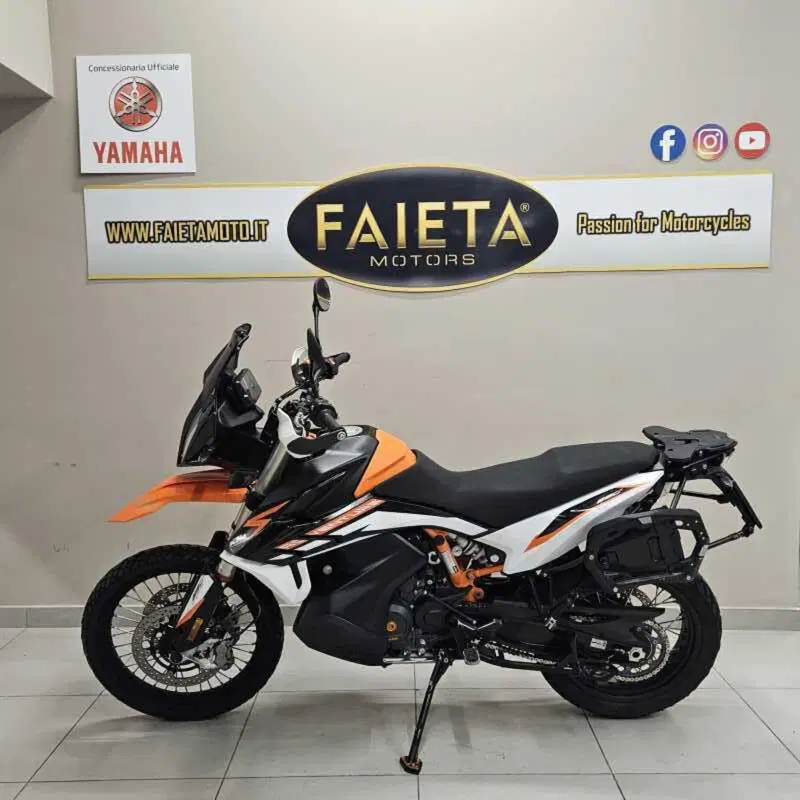 KTM 890 Adventure R (2022)