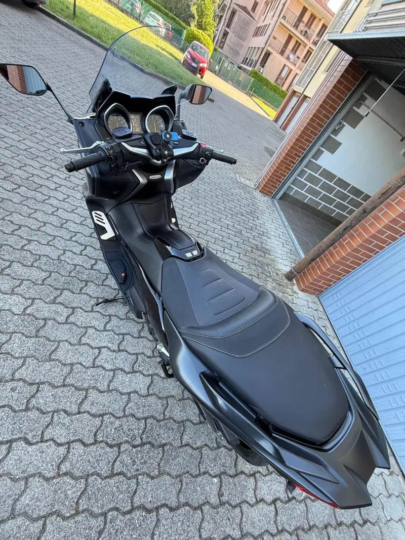 Yamaha T-Max 530 (2017 - 19) (2)