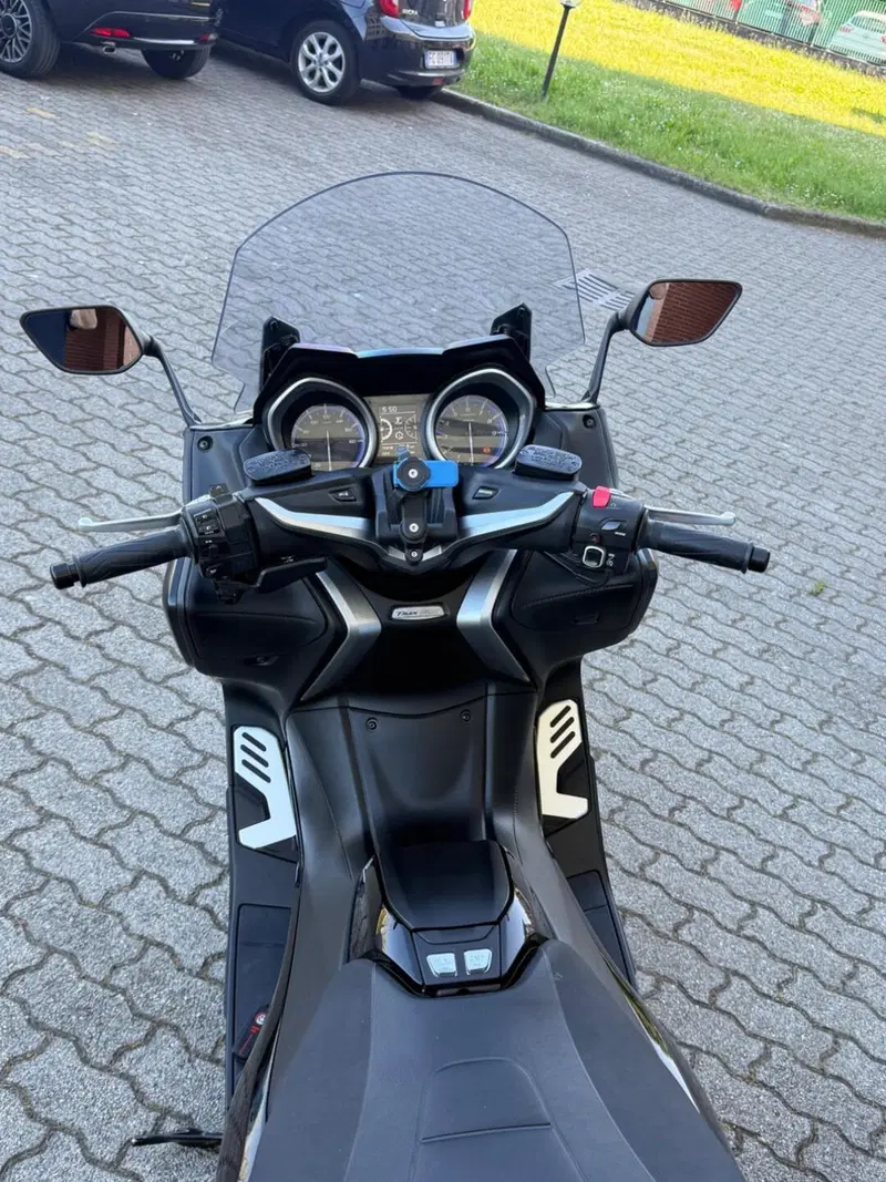 Yamaha T-Max 530 (2017 - 19) (3)