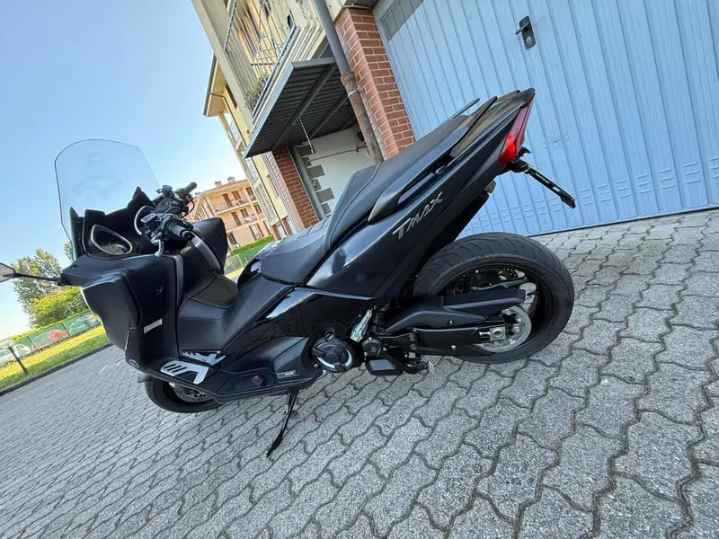 Yamaha T-Max 530 (2017 - 19) (4)
