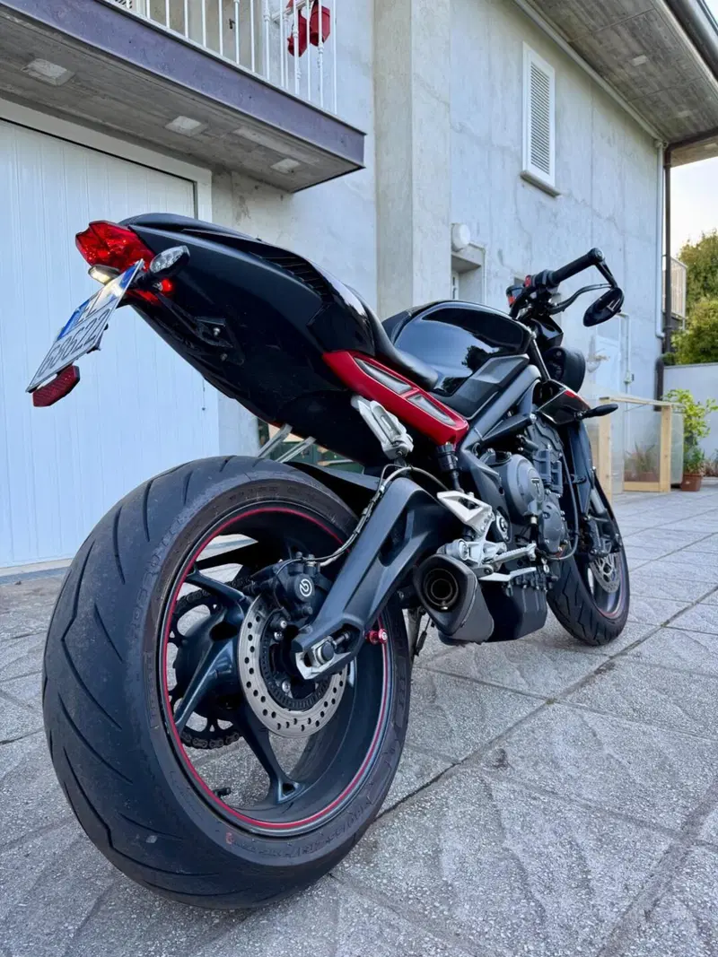 Triumph Street Triple R (2017 - 20) (2)