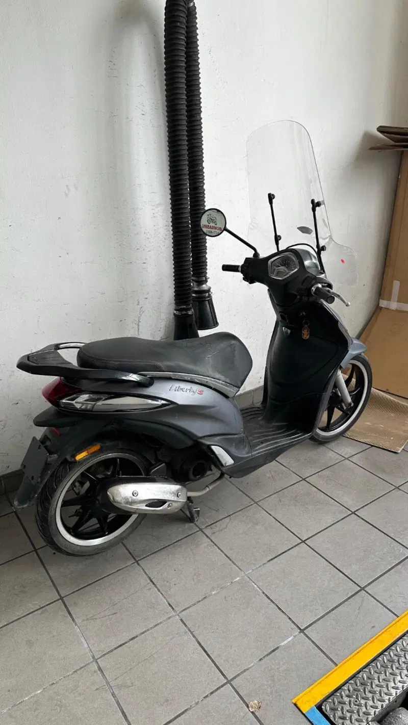 Piaggio Liberty S 50 4T (2020) (2)