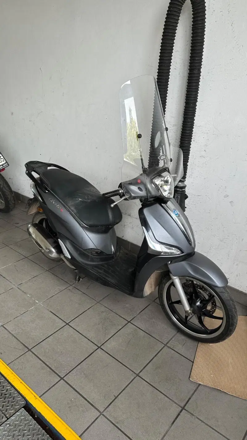 Piaggio Liberty S 50 4T (2020) (3)