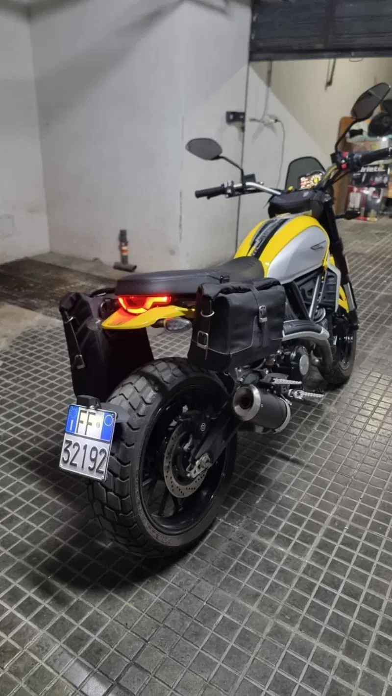 Ducati Scrambler 800 Icon (2023 - 24) (2)