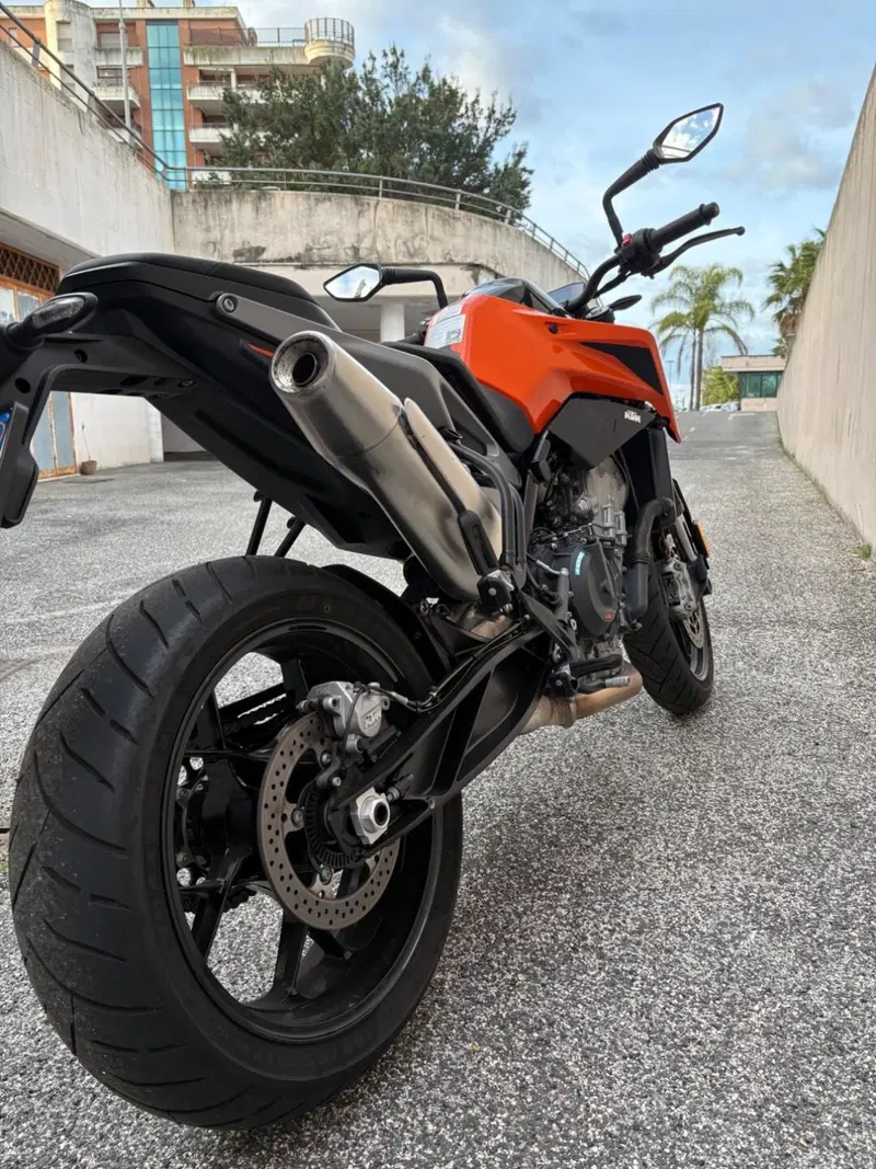 KTM 790 Duke L (2023 - 24)