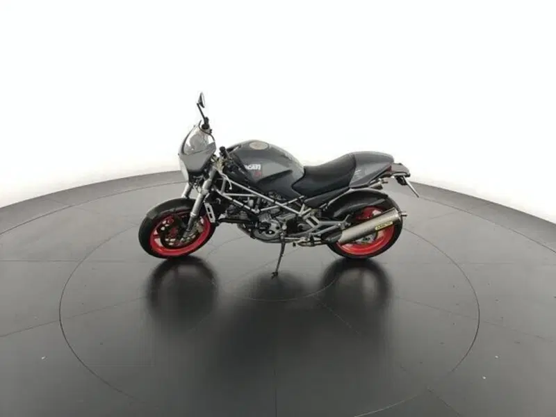 Ducati Monster 900 Dark (1999 - 02) (8)
