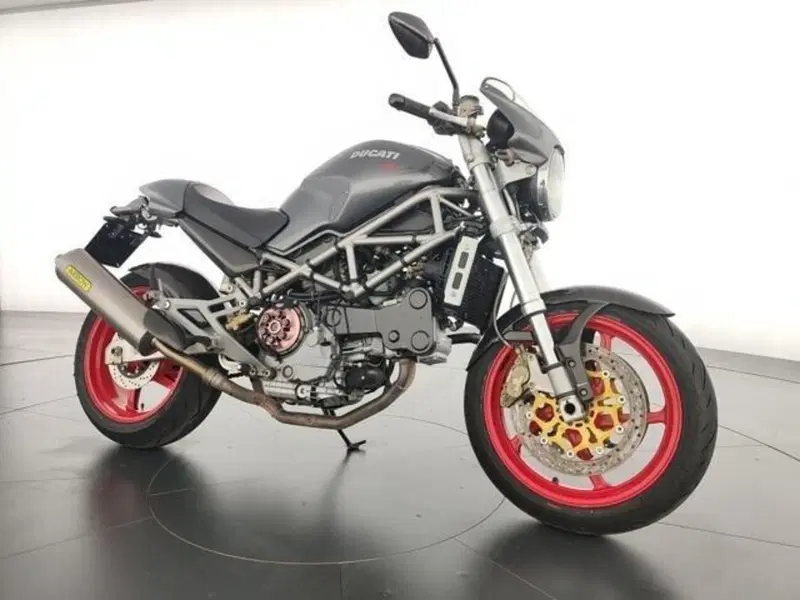 Ducati Monster 900 Dark (1999 - 02) (12)