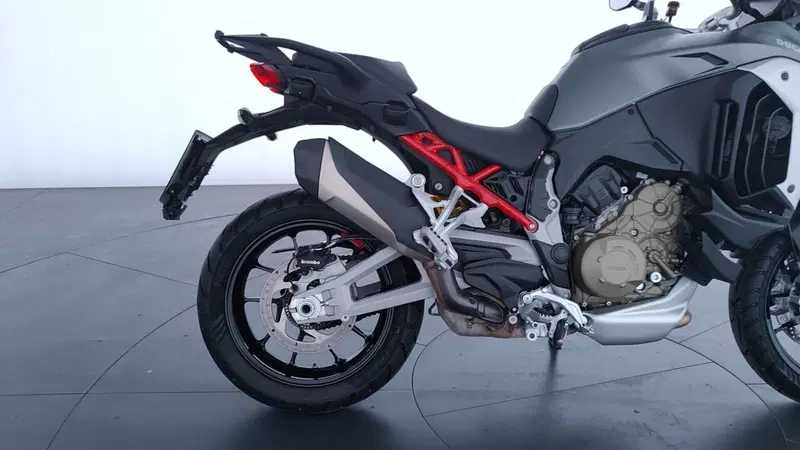 Ducati Multistrada V4 S Grand Tour (2024) (15)