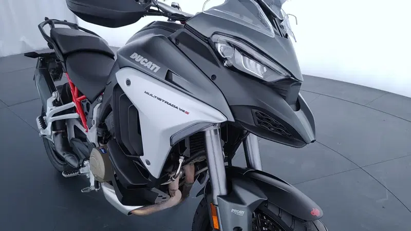 Ducati Multistrada V4 S Grand Tour (2024) (12)